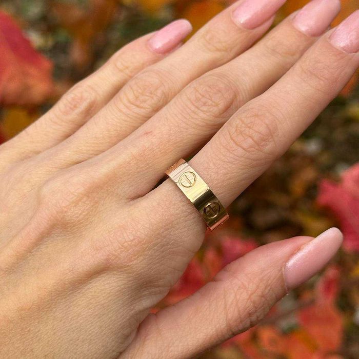 ТОП Каблучка Cartier LOVE B4084800 Кольцо Картье Лав Любовь