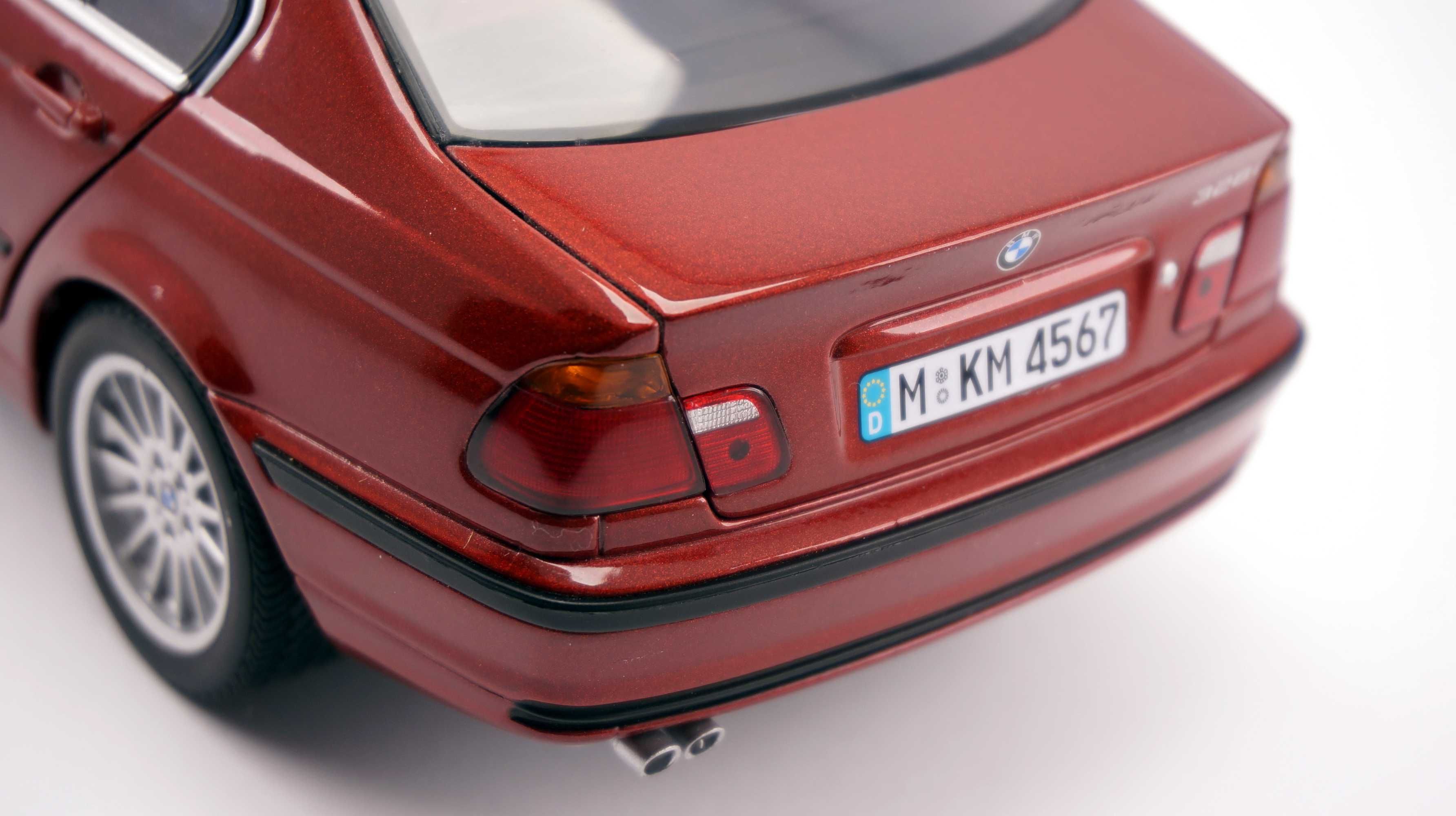 Модель UT Models 1:18 BMW 328i E46 (1998) Dealer Edition