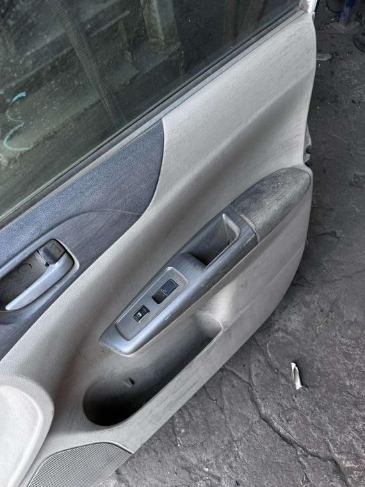 Дверь передняя правая Subaru Impreza  2007 2014 GE GV GH GR
