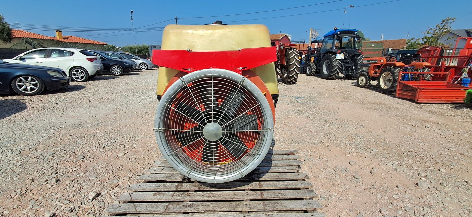 Pulverizador/ Atomizador 300 lts c/ turbina