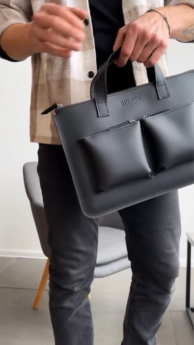 Шкіряна чорна сумка чохол для ноутбука macbook ручна робота