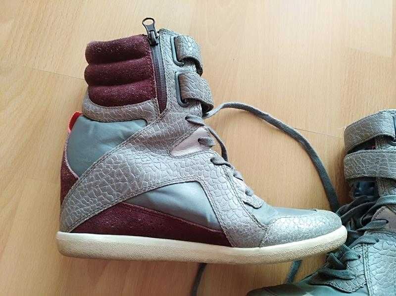 REEBOK buty damskie na koturnie rozmiar 38