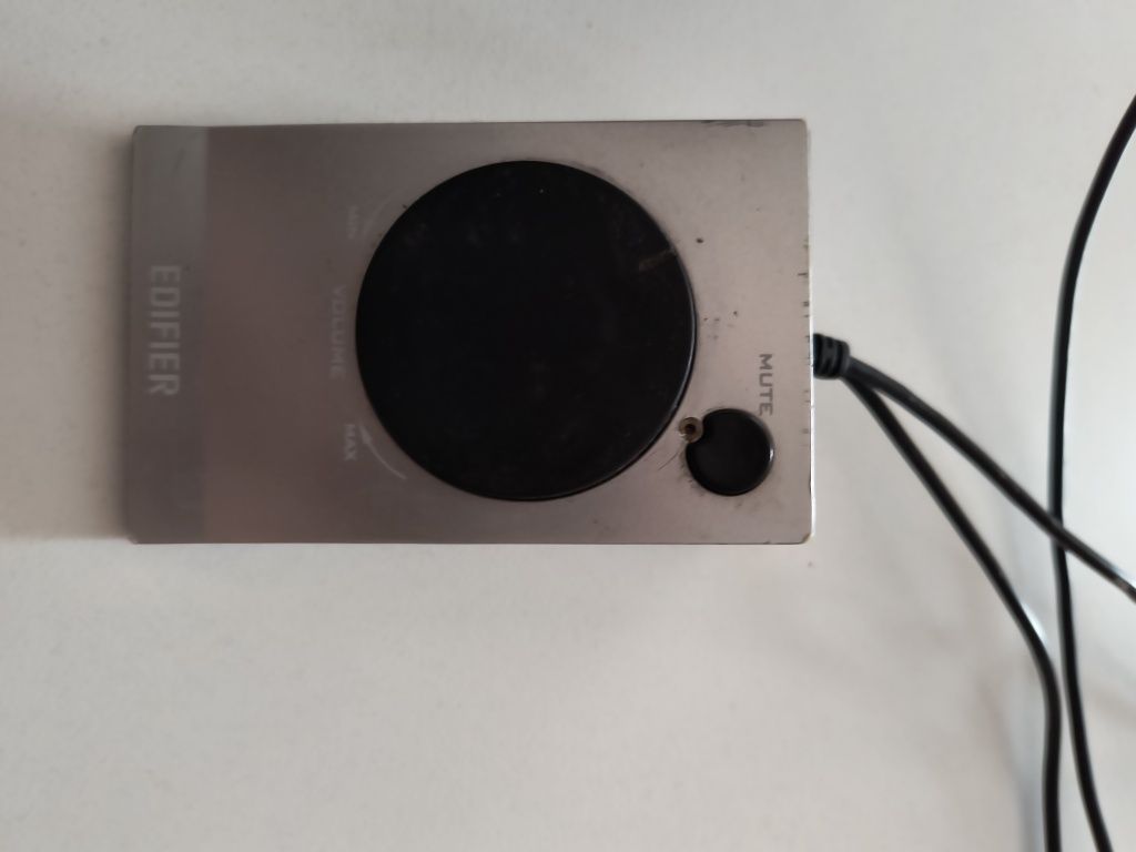 Subwoofer Edifier M1380 czarny