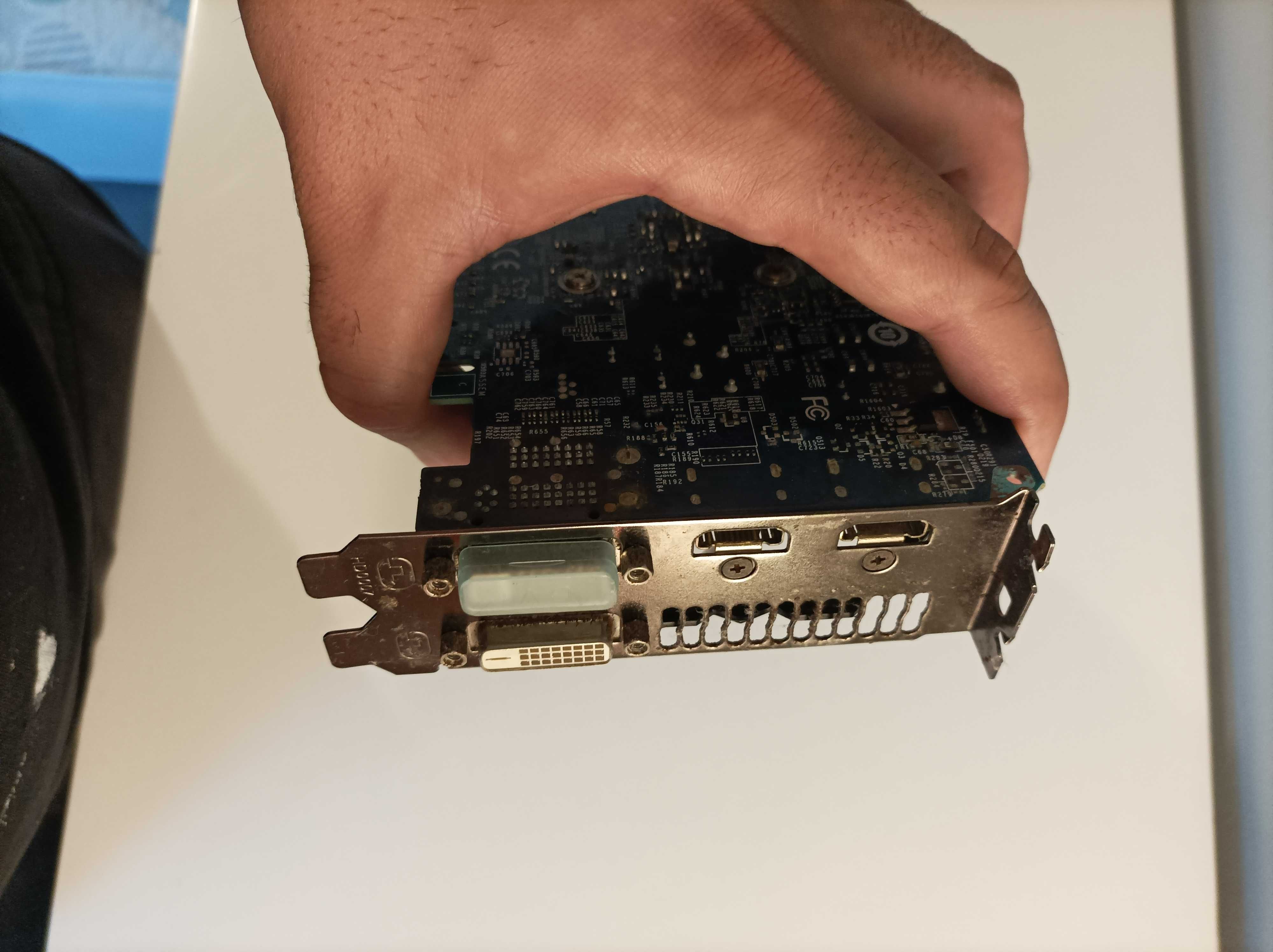 Placa Gráfica Gigabyte Windforce GeForce GTX 750 Ti OC