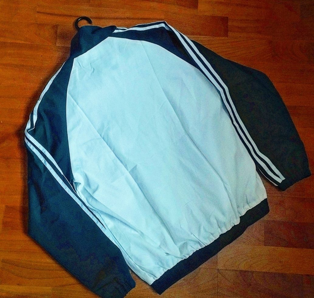 Біло-зелена вітрівка Adidas Equipment. XL розмір