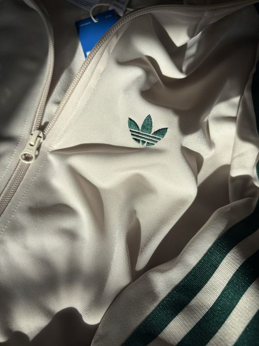 Tracksuit jacket Adidas - Limitado Ásia