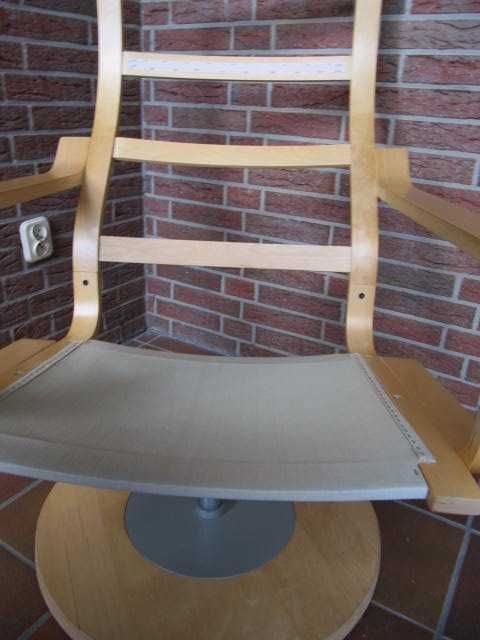 IKEA. Drewniany fotel obrotowy POANG