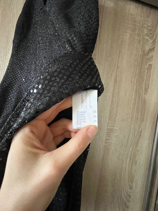 Sukienka sylwestrowa cekinowa maxi