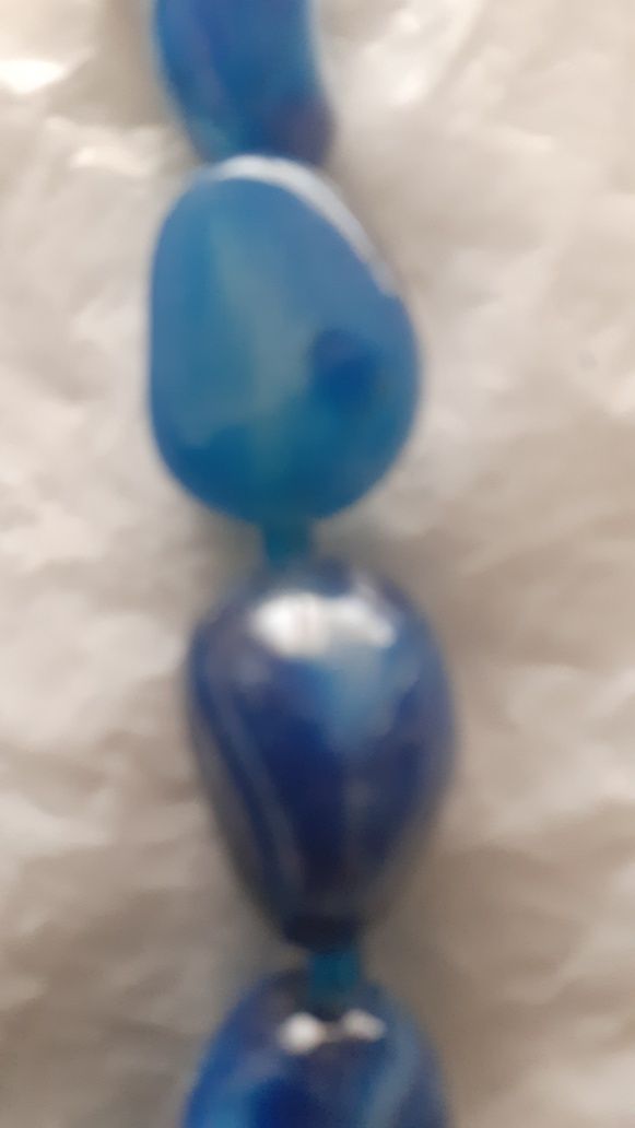 Colar de pedras verdadeiras azul  54cm