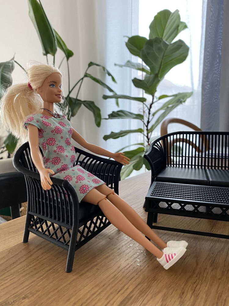 Zestaw mebli - salon dla Barbie zestaw sofa+fotel+stolik