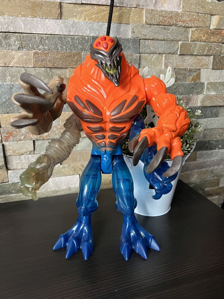 Max Steel Ultimate Supreme  duża figurka potwór