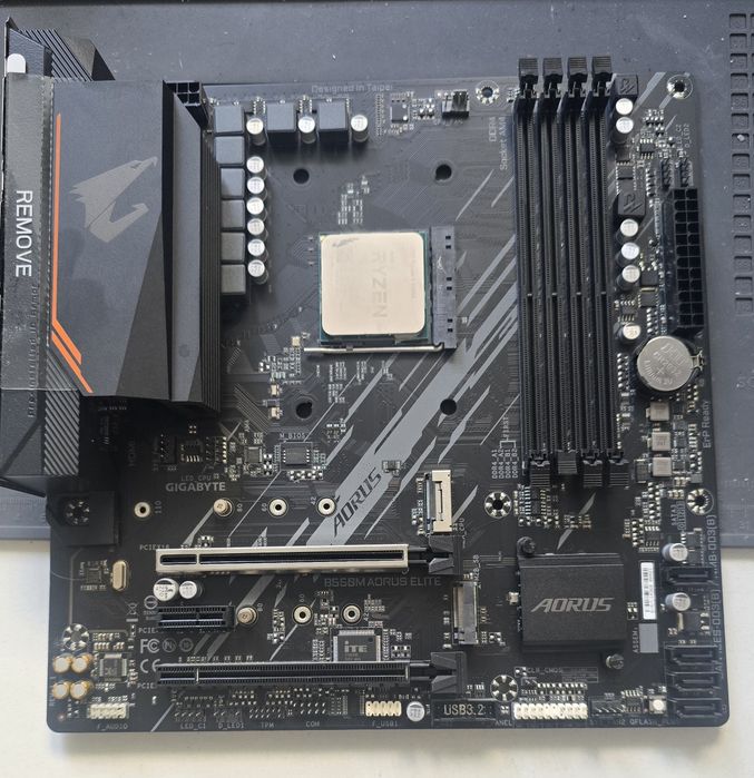 Płyta główna gygabite b550m aorus elite z procesorem ryzen 5 5600g