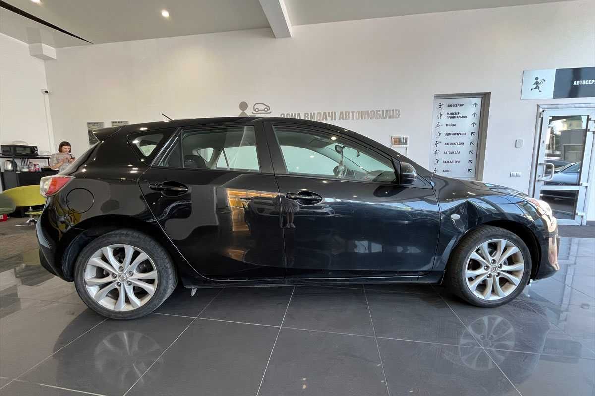 Mazda 3 2010 року