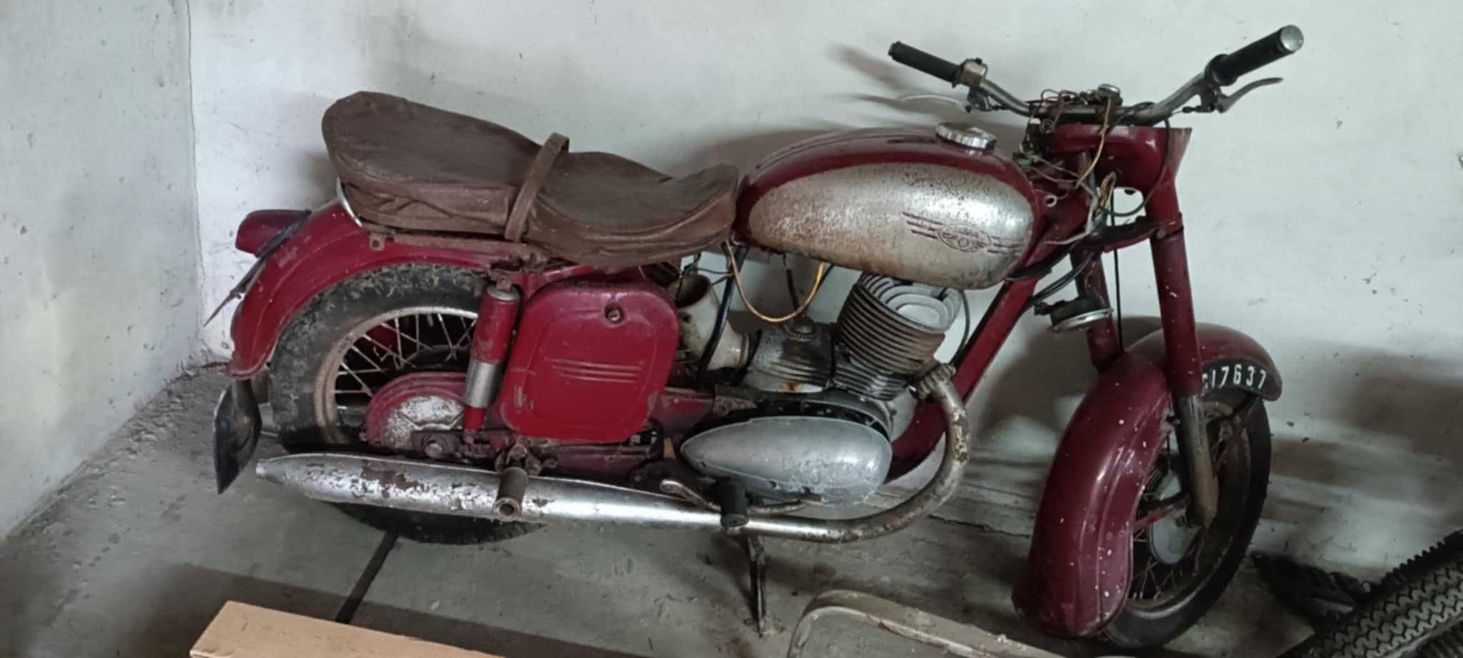 Motor Jawa 250 - sprzedam w dobre ręce pasjonatom