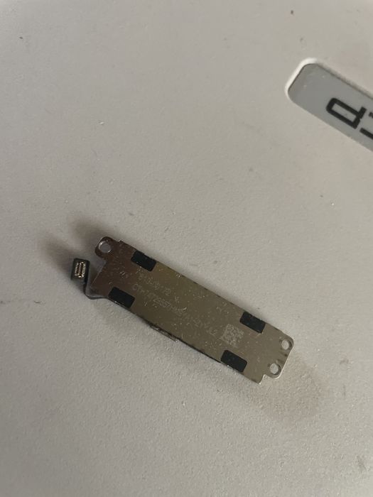 Taptic engine z demontazu iphone 8 plus