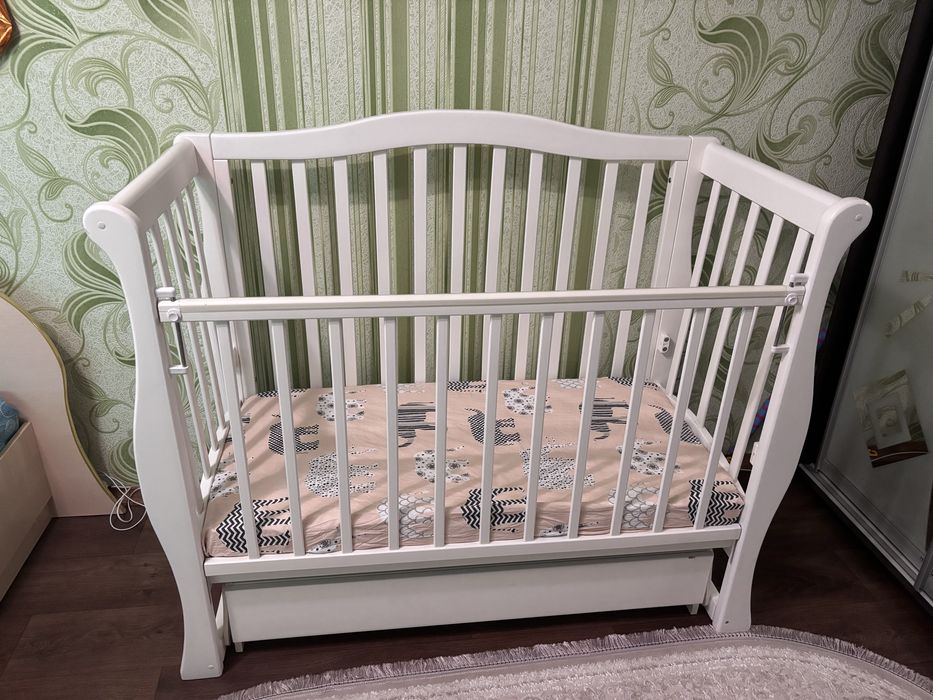 Дитяче ліжко маятник