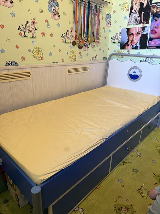 Шафа, пенал, ліжко підліткове