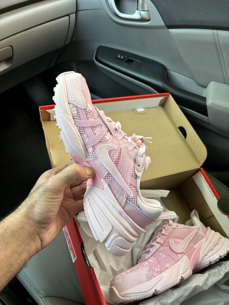 Женские Nike V2K Run Новые  Оригинал