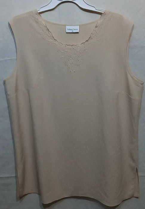 Bluzka - topik kremowy z haftem rozmiar 46/48