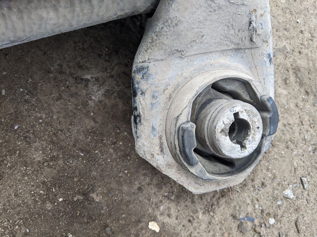 Задняя балка  Renault Laguna 2 балка запчасти