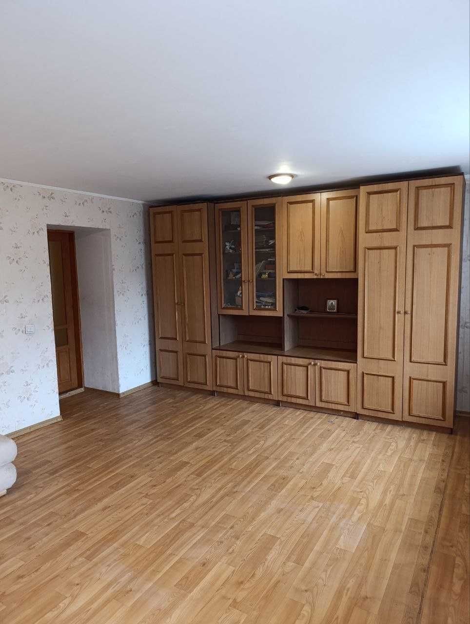 Працюємо з державними програмами! Велика 3к кв з косметичним ремонтом