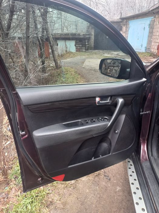 Продам Kia Sorento