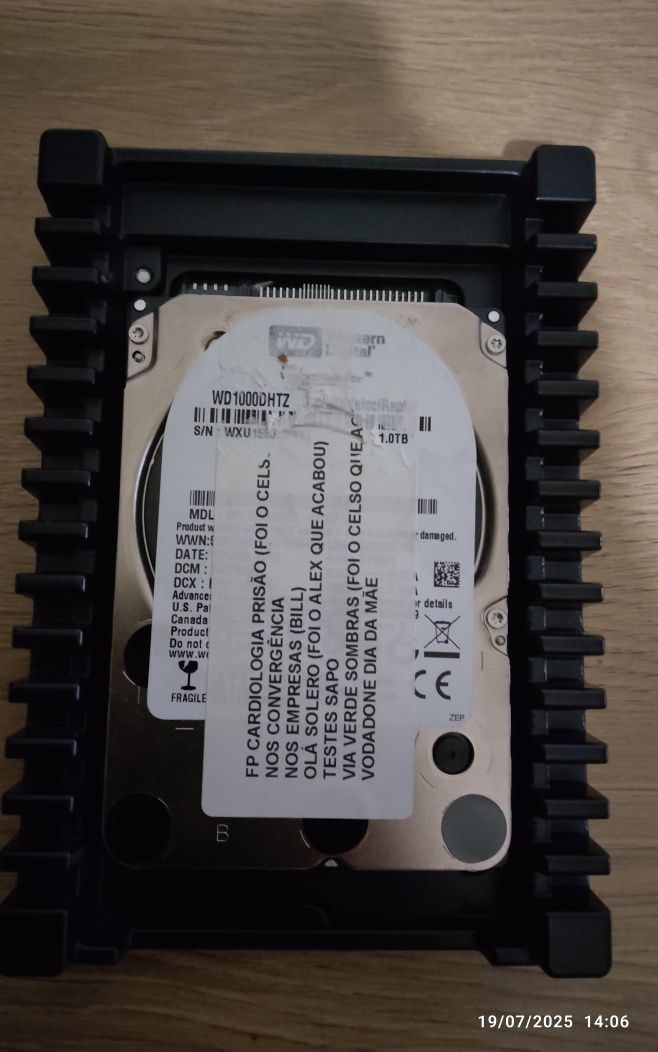 Disco de 2.5" e 1TB com caddy de 3.5" Western Digital Velociraptor