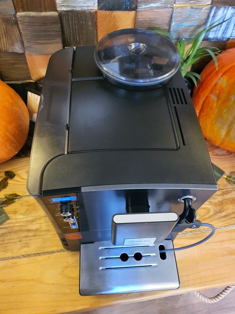 Automatycznie spienia i mieli kawę- Siemens eq.5 macchiato po serwisie