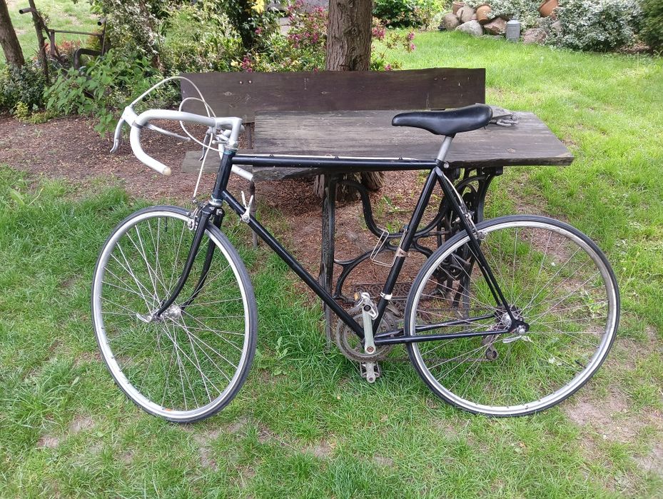 Stara francuska kolarzówka na nowych szytkach