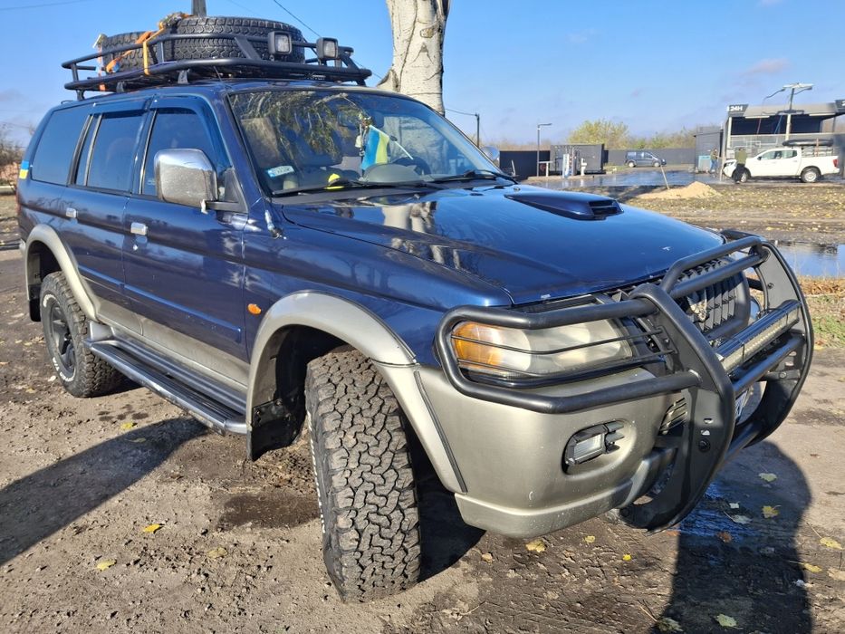 Мітсубіші паджеро спорт