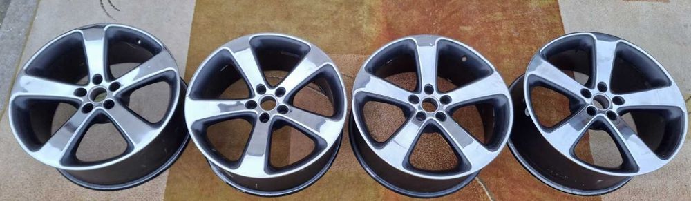 Felgi aluminiowe Rozmiar: 19  5x108  otwór centrujący 66.1