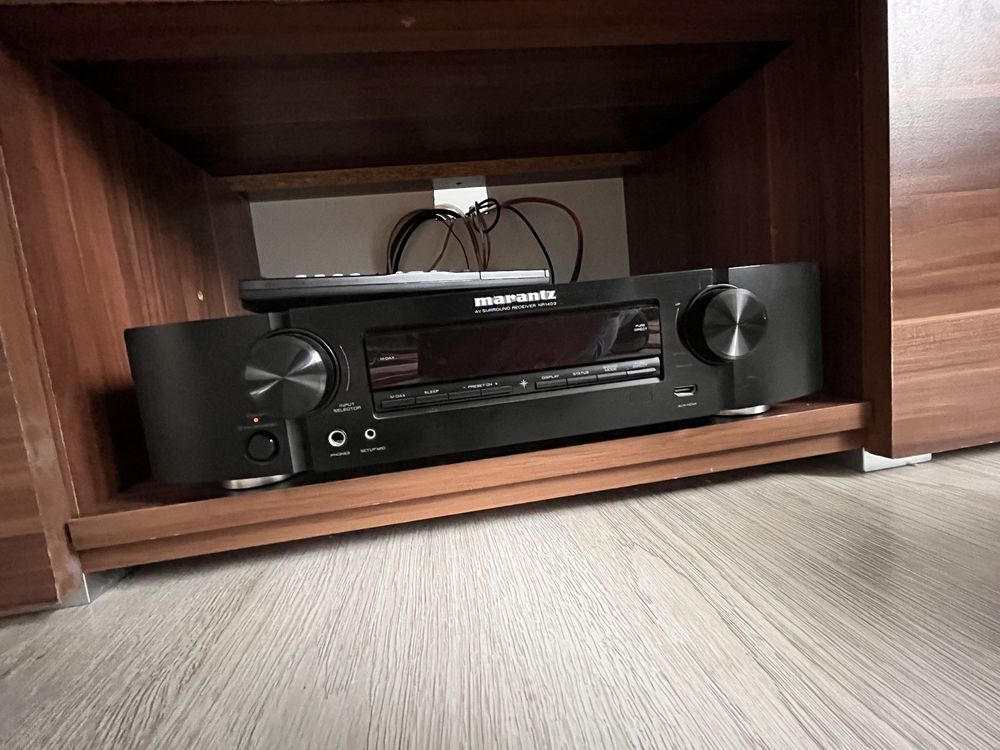 Zestaw kina domowego JAMO A 102 5:1 + Amplituner Marantz