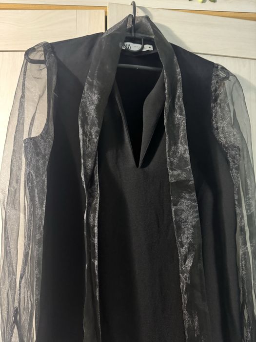 Коктейльна сукня з органзою zara