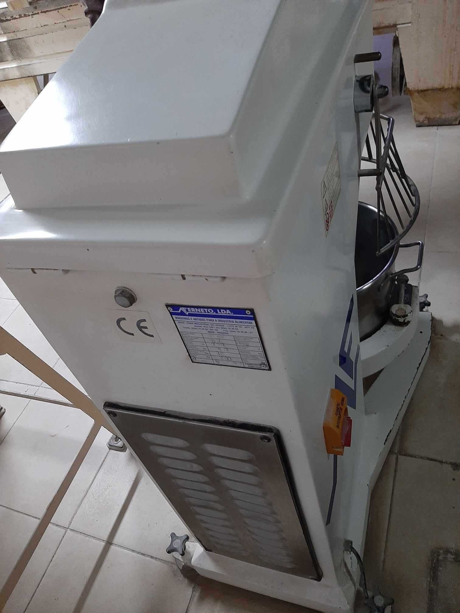 batedeira capacidade 25 kg