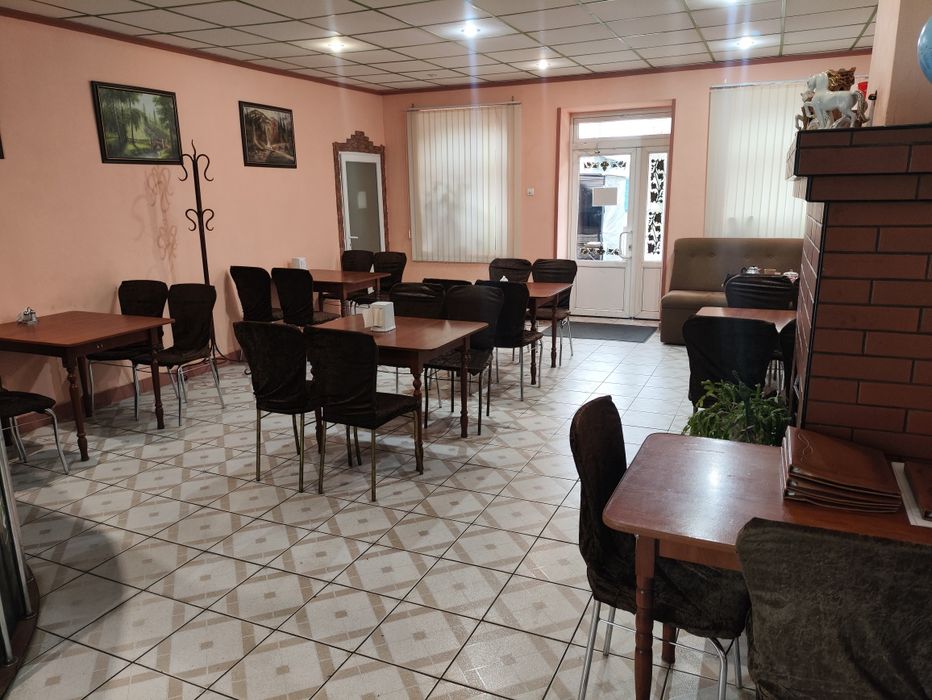 Аренда кафе 100 м2 в центре с летней площадкой, оборудованием и мангал