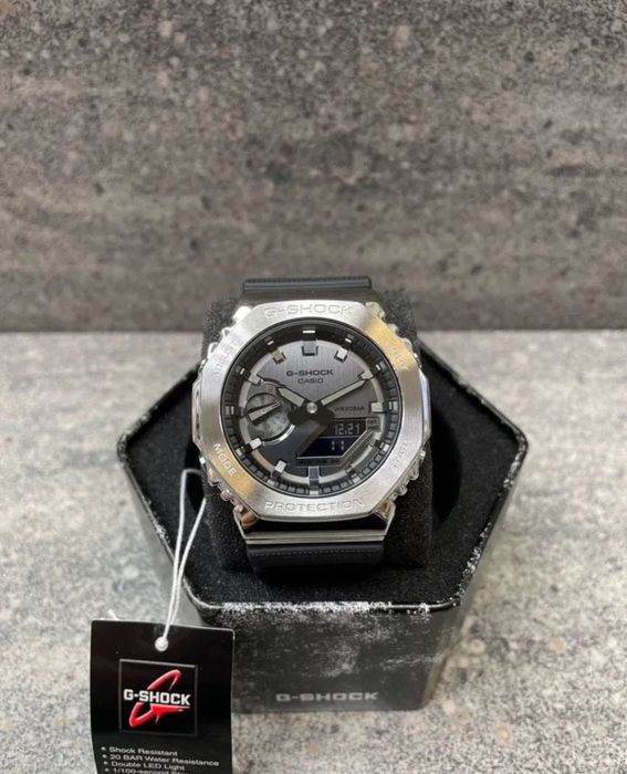 Часы мужские Casio G-Shock GM-2100-1A