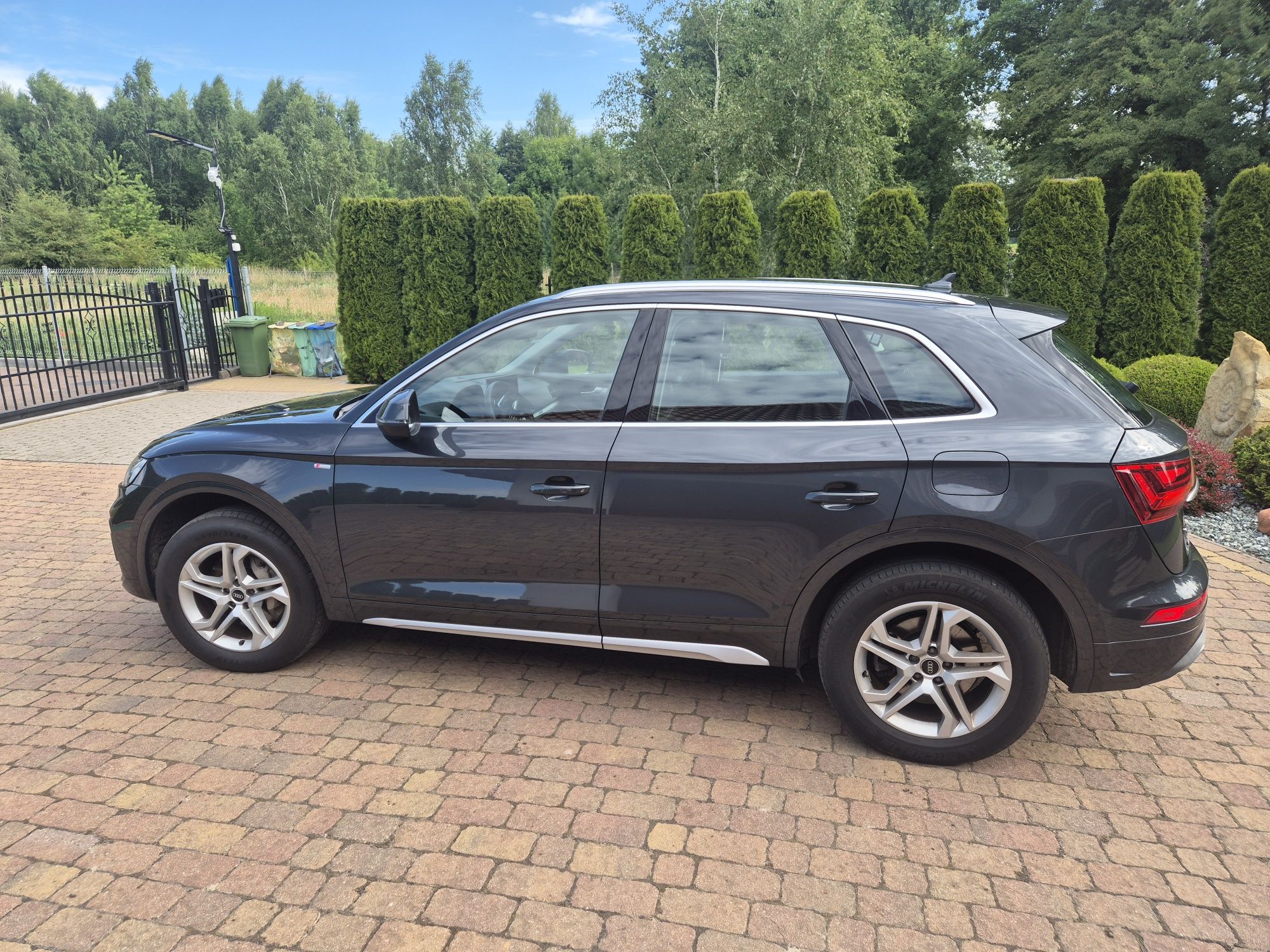 Audi Q5 2.0  TFSI 50e  FY  2021 hybrid