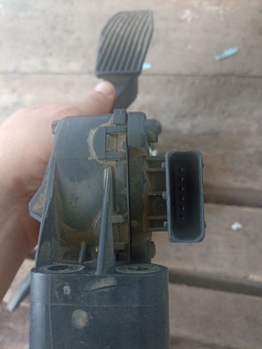 Педаль газа на Опель
