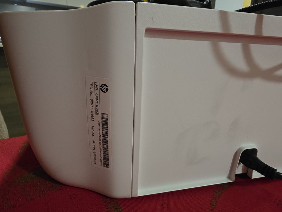 Impressora HP - usada raramente. Vendo para desocuparr