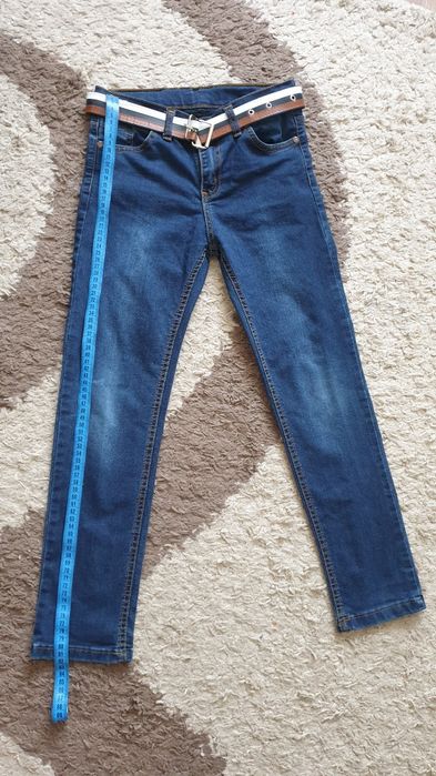 Продам джинсы на мальчика