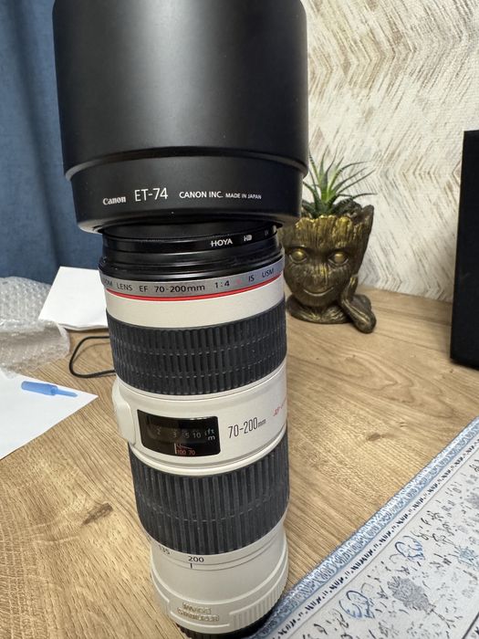 Обʼєктив Canon EF 70-200 4L IS
