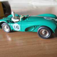 (133/8)-Aston Martin Sport em metal Dinky Toys