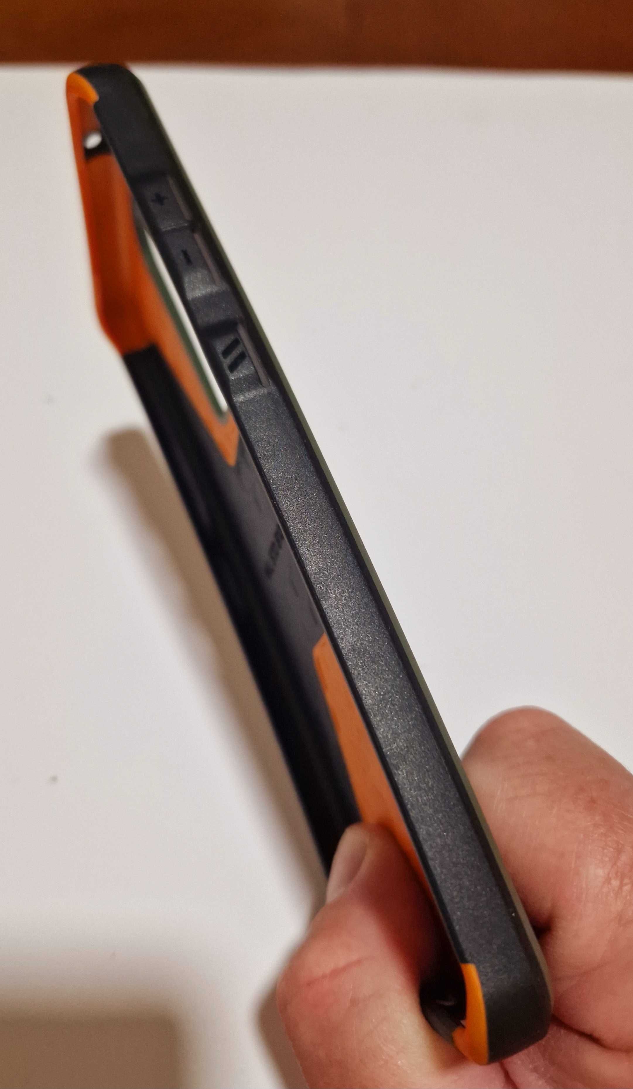 Чехол противоударный милитари UAG mil std 810g 516.6