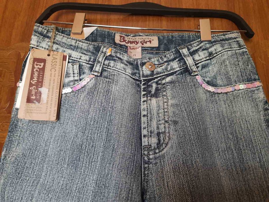 Джинсы женские молодежные стильные стрейч