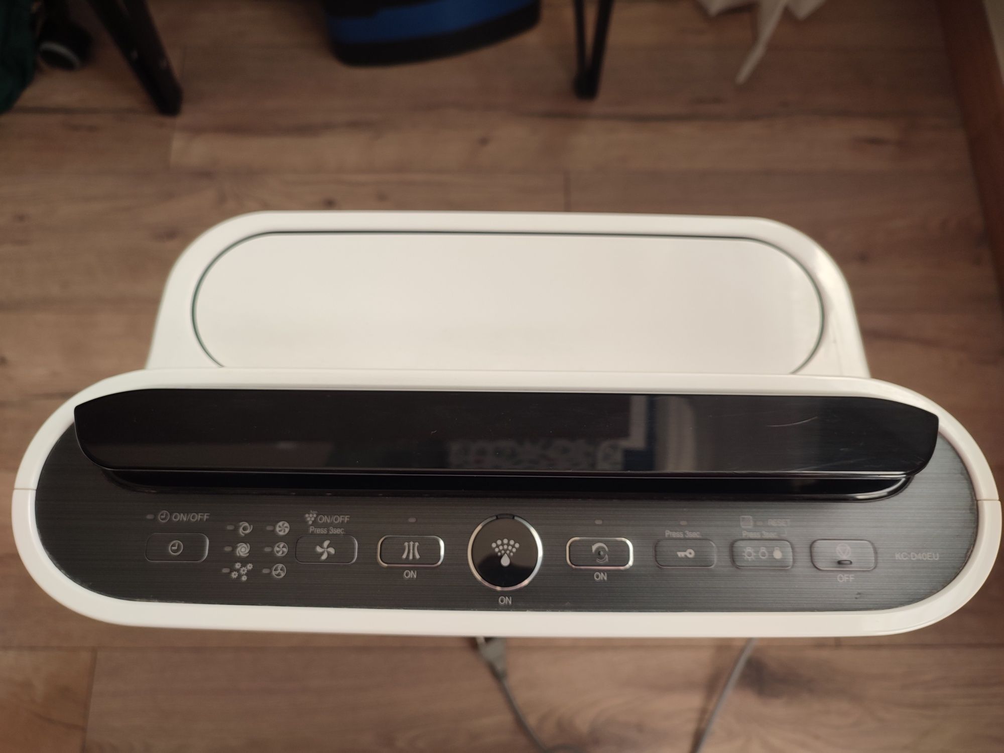 Oczyszczacz powietrza Sharp KC- D40EU-W