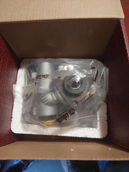 8Do145156F насос гидроусилителя