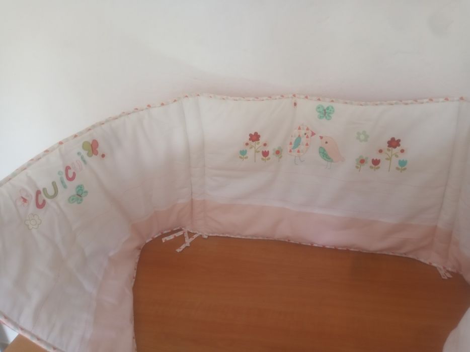 Proteção lateral para berço