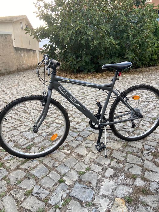Bicicleta  semi nova em muito bom aspecto