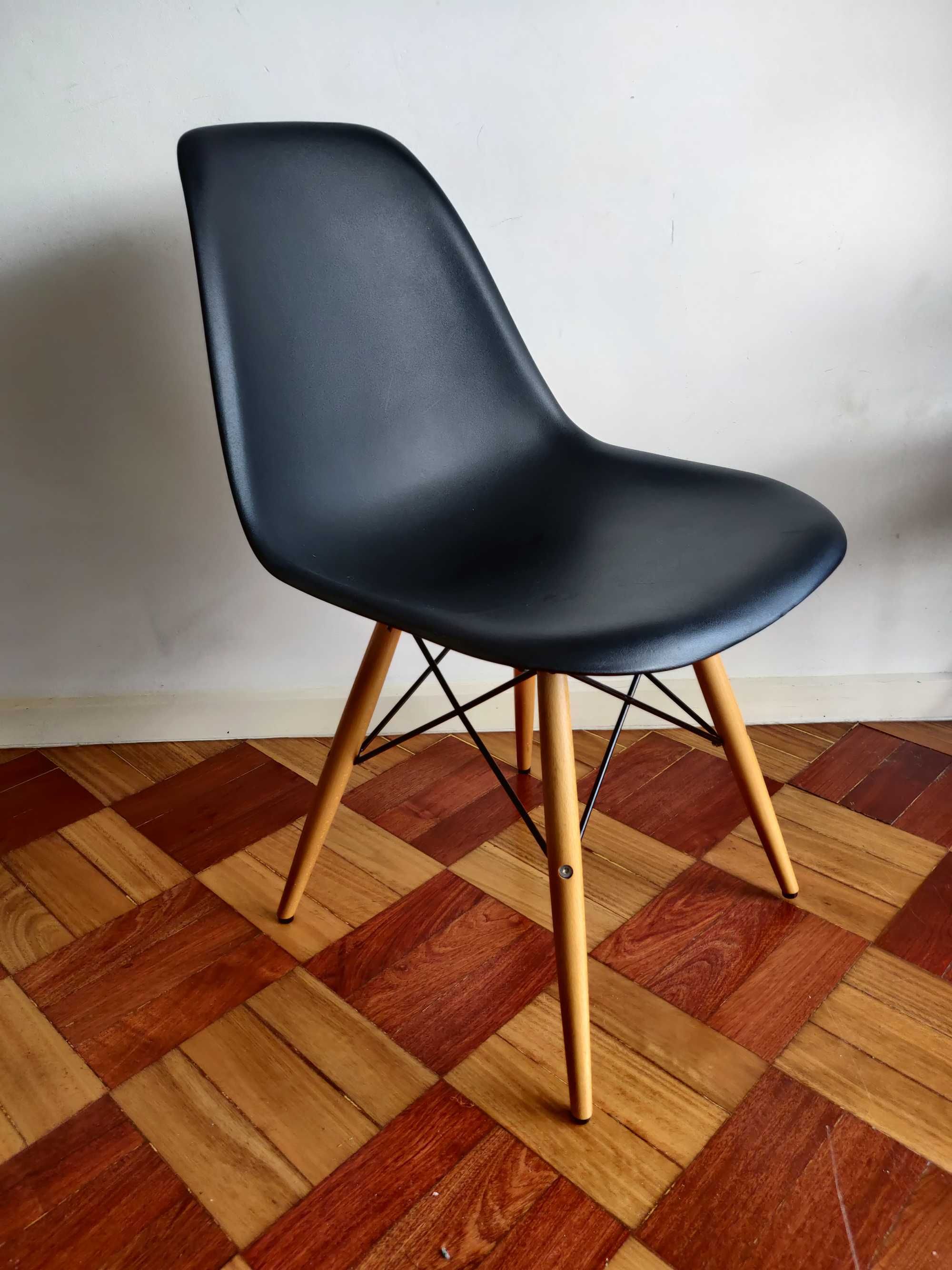 Cadeiras Eames DSW - anos 50