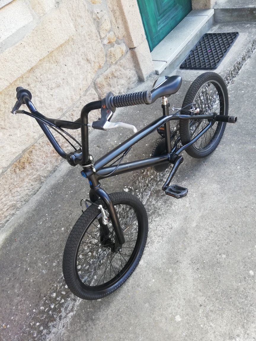 Vendo bicicleta BMX